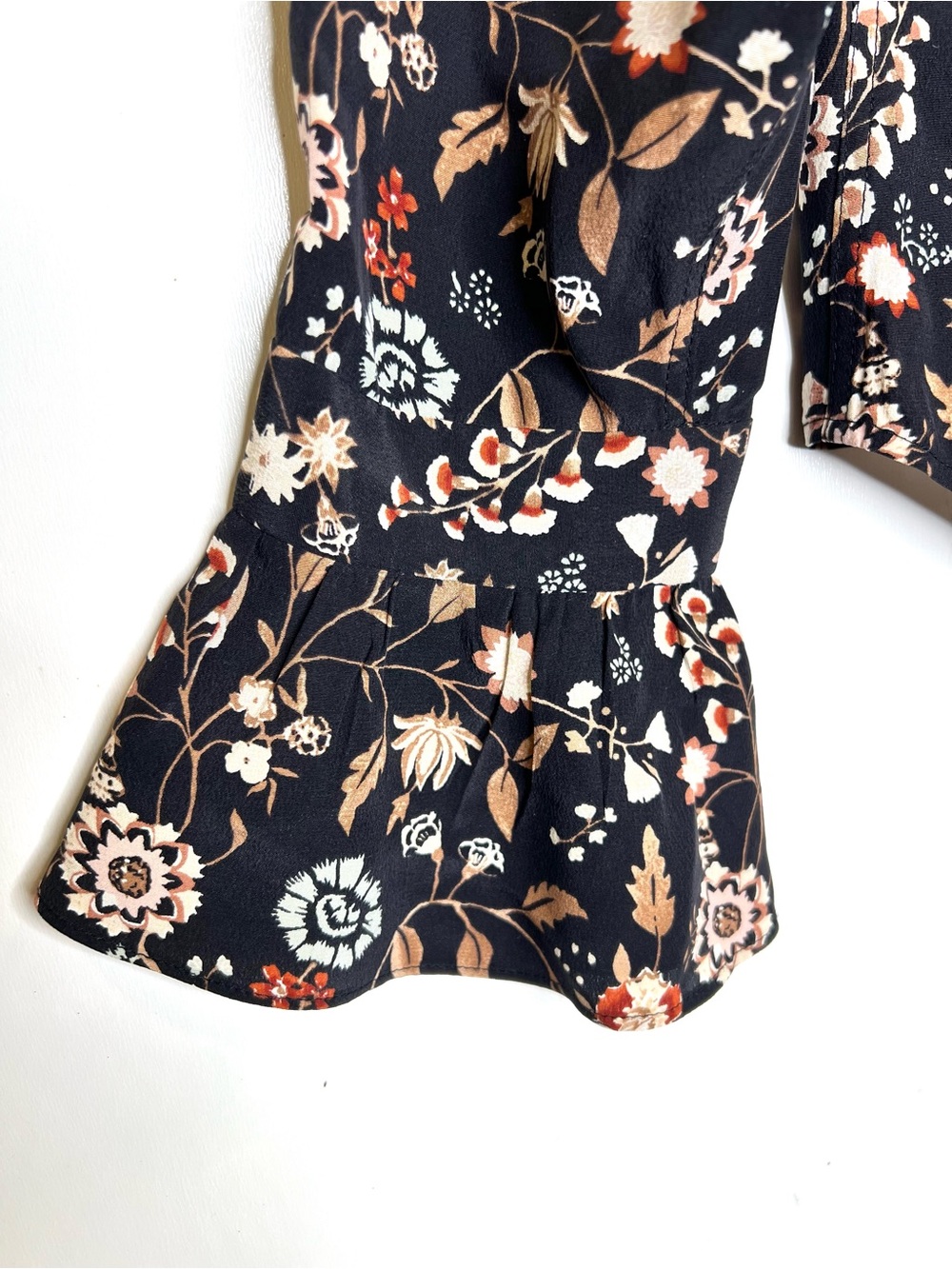 Frame Noir Multi Silk Button Down Blouse Ruffle Cuff Size Medium - Picture 6 of 13